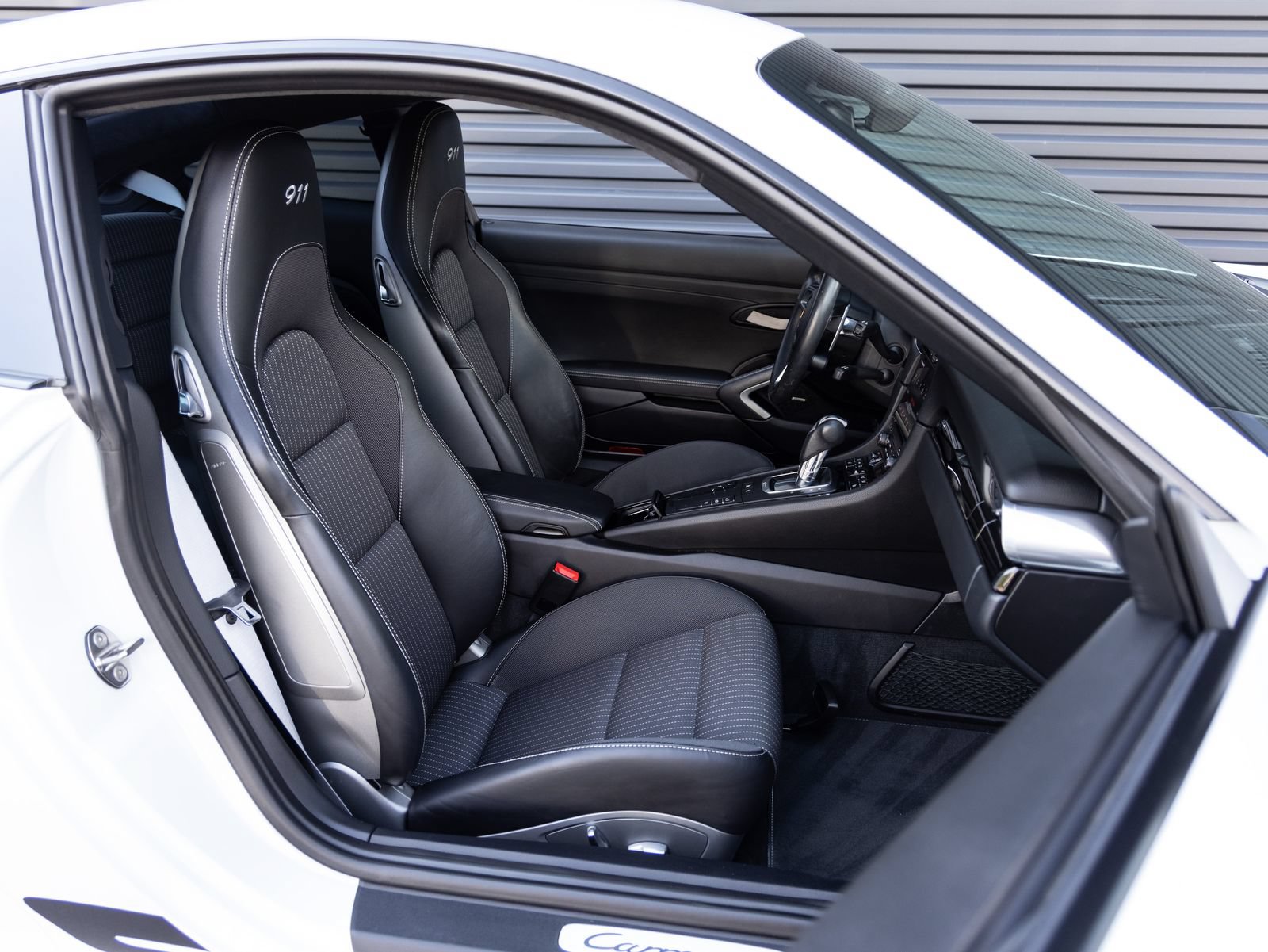 Certified 2018 Porsche 911 Carrera T RWD image 30