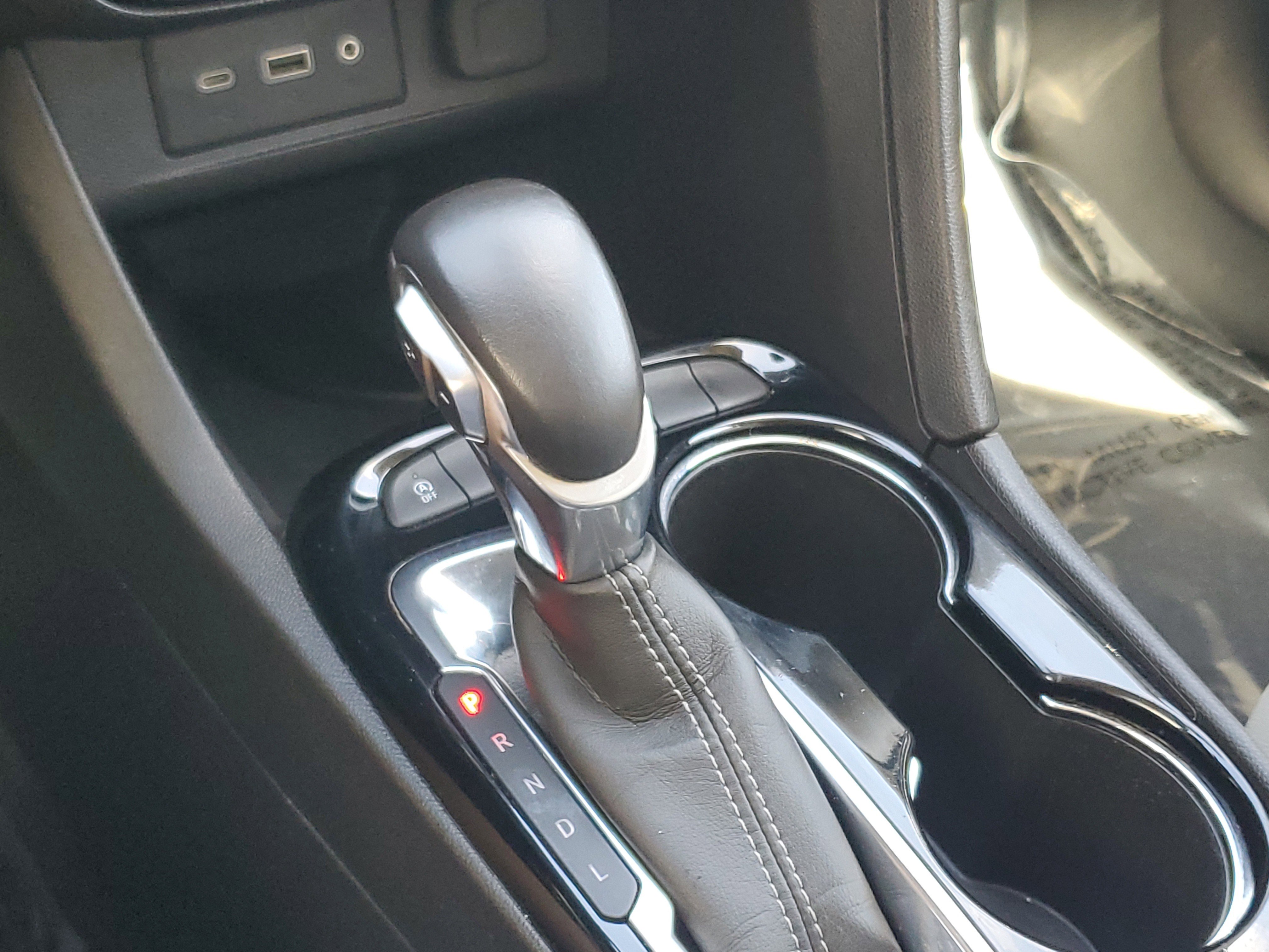 Used 2020 Buick Encore GX Select image 28