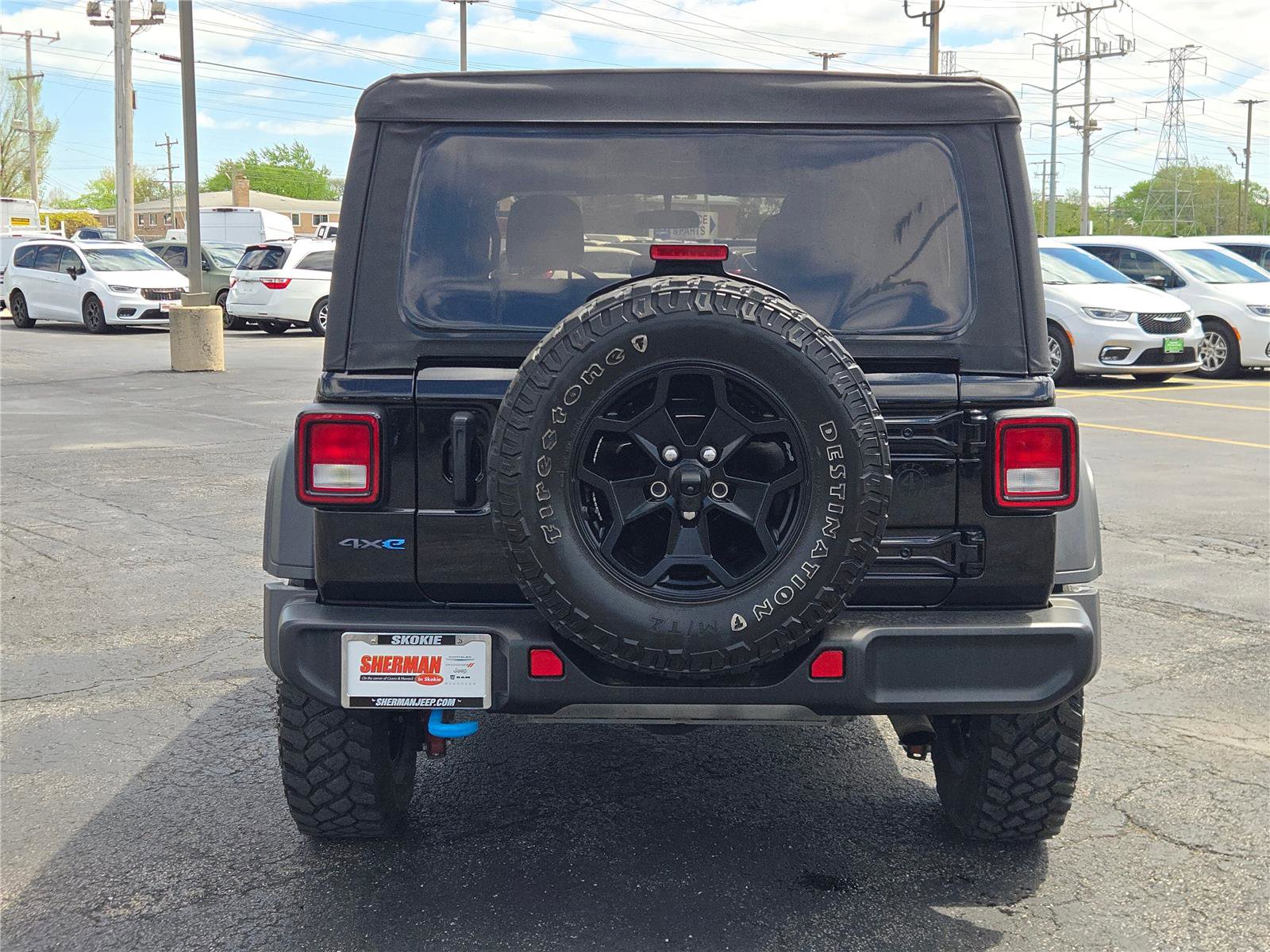 Used 2023 Jeep Wrangler Unlimited w/ Cold Weather Group AWD/4WD image 15