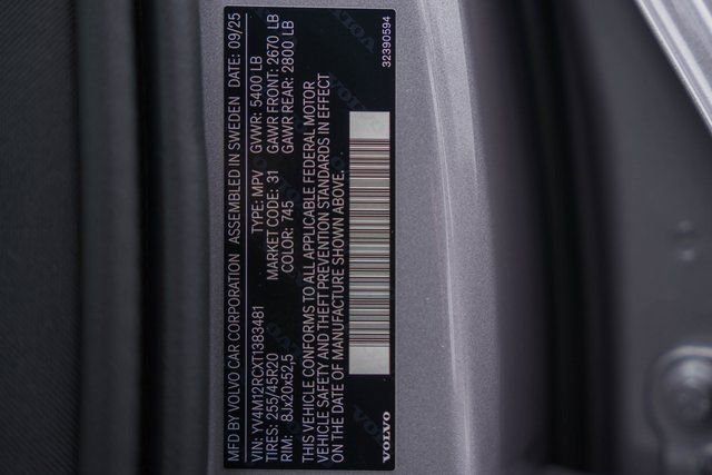 New 2026 Volvo XC60 B5 Plus w/ Protection Package Premier image 39