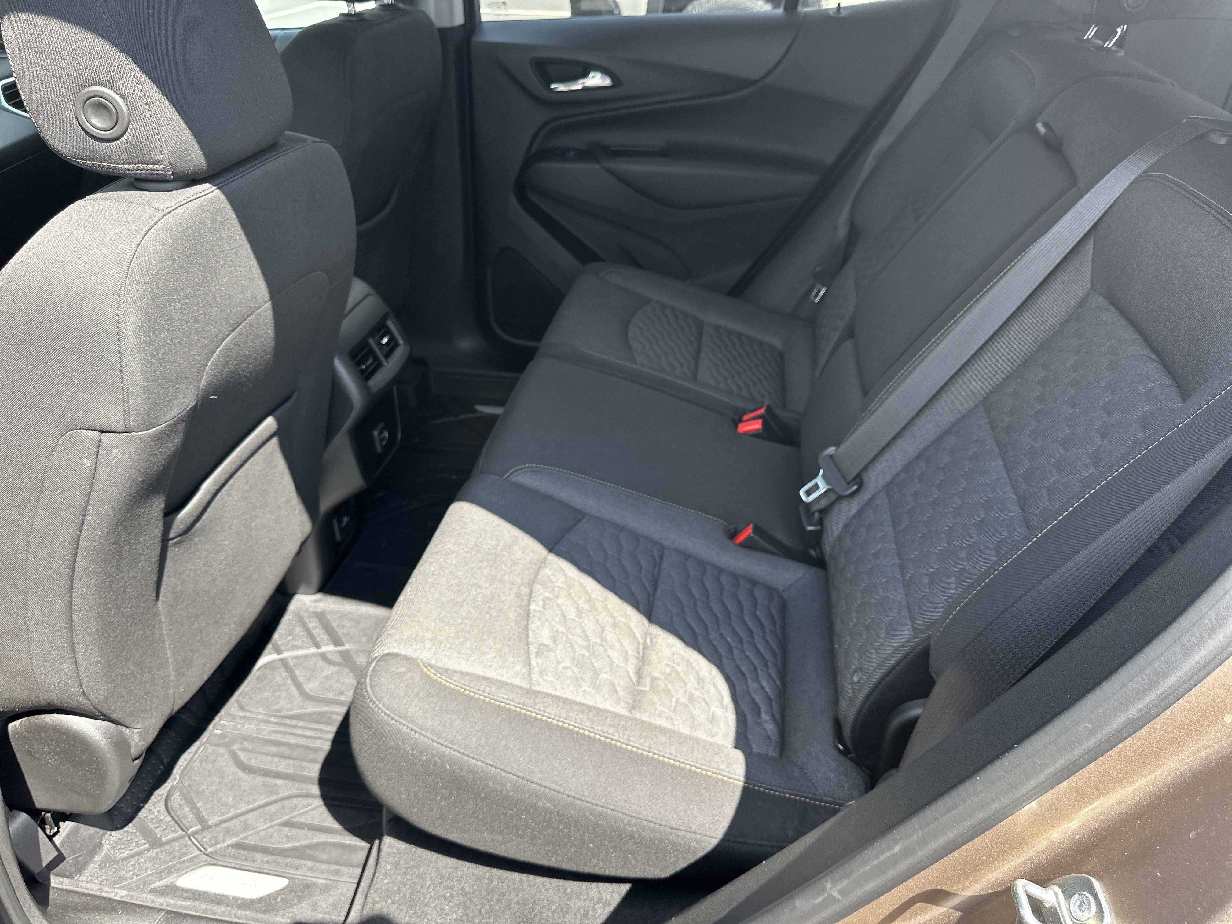 Used 2019 Chevrolet Equinox LT w/ Sun & Navigation Package image 22