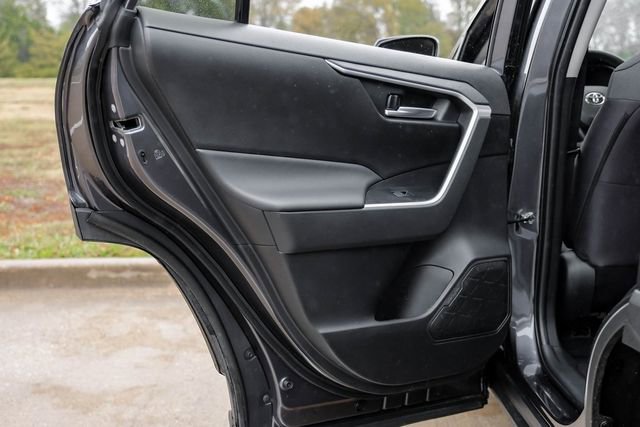 Used 2025 Toyota RAV4 XLE image 46