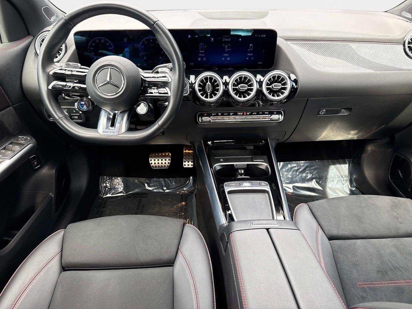 Used 2025 Mercedes-Benz GLA 35 AMG 4MATIC image 37