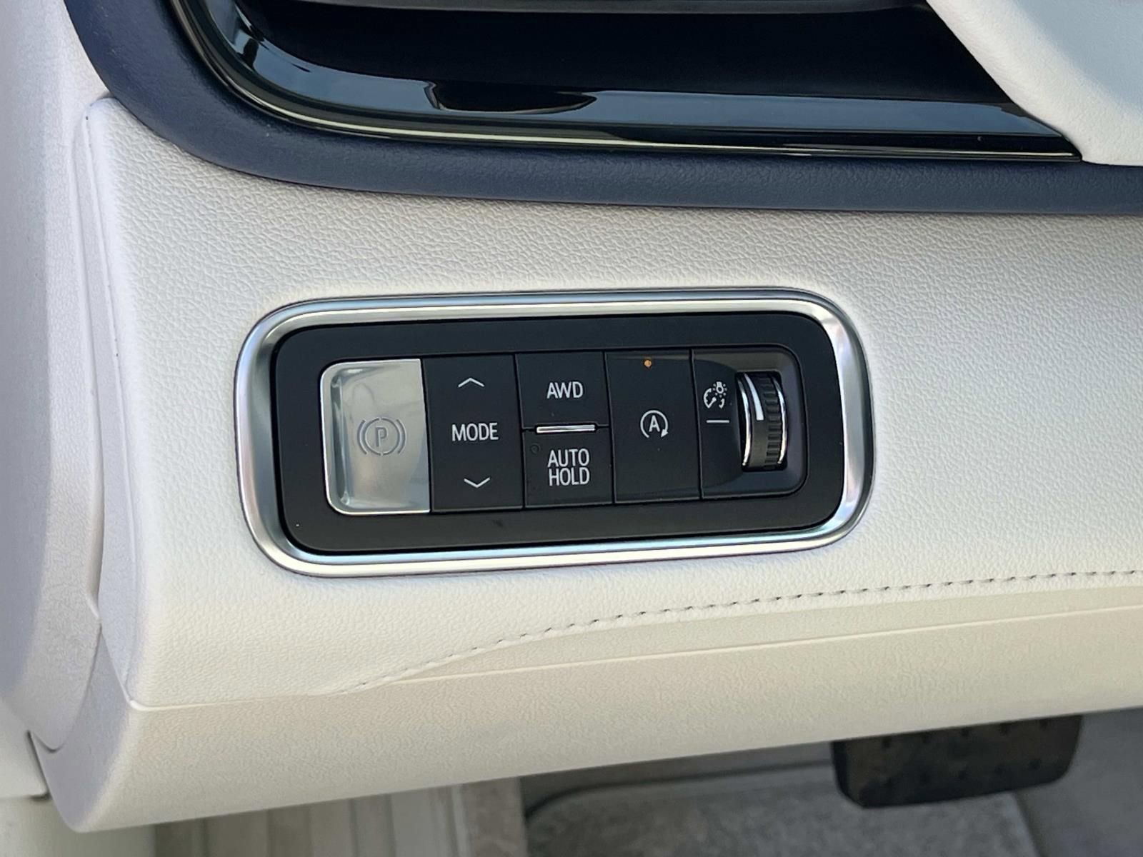 New 2026 Buick Enclave Avenir w/ Super Cruise Package AWD/4WD image 28