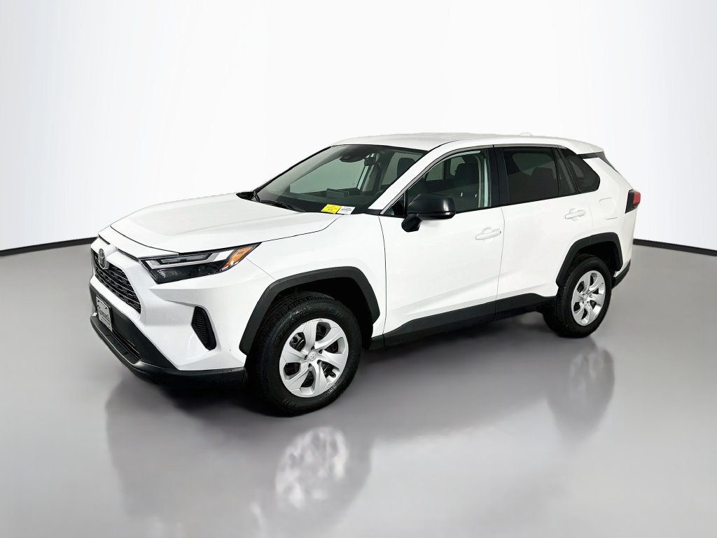 Used 2025 Toyota RAV4 LE AWD/4WD image 3