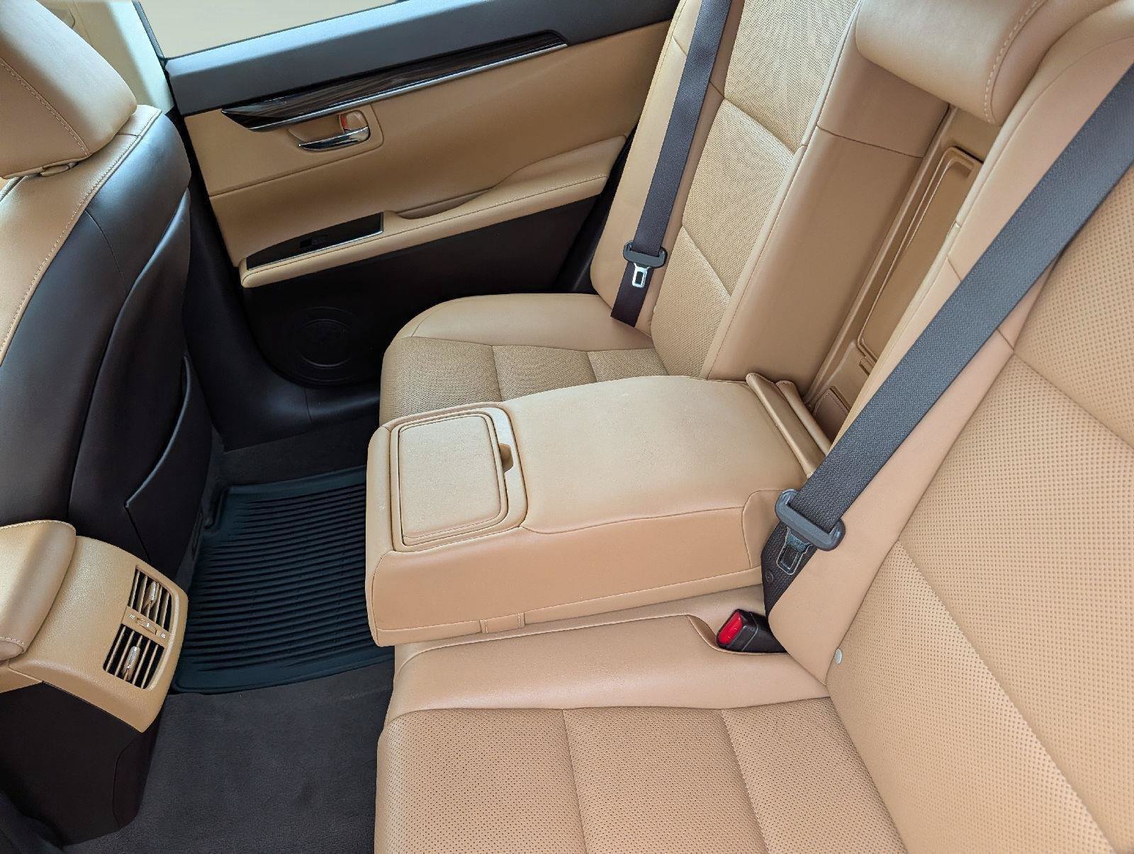 Used 2016 Lexus ES 350 w/ Premium Package w/Wood Trim FWD image 21