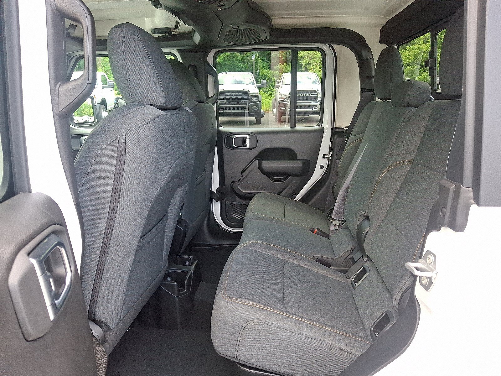 New 2025 Jeep Gladiator Sport AWD/4WD image 6