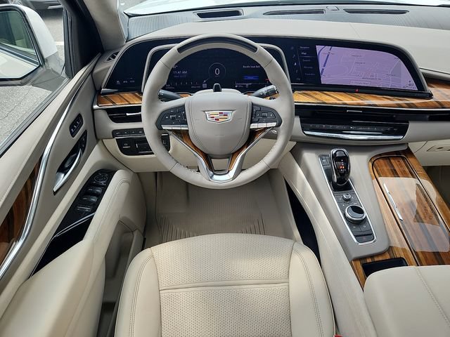 Certified 2024 Cadillac Escalade ESV Premium Luxury Platinum AWD/4WD image 11