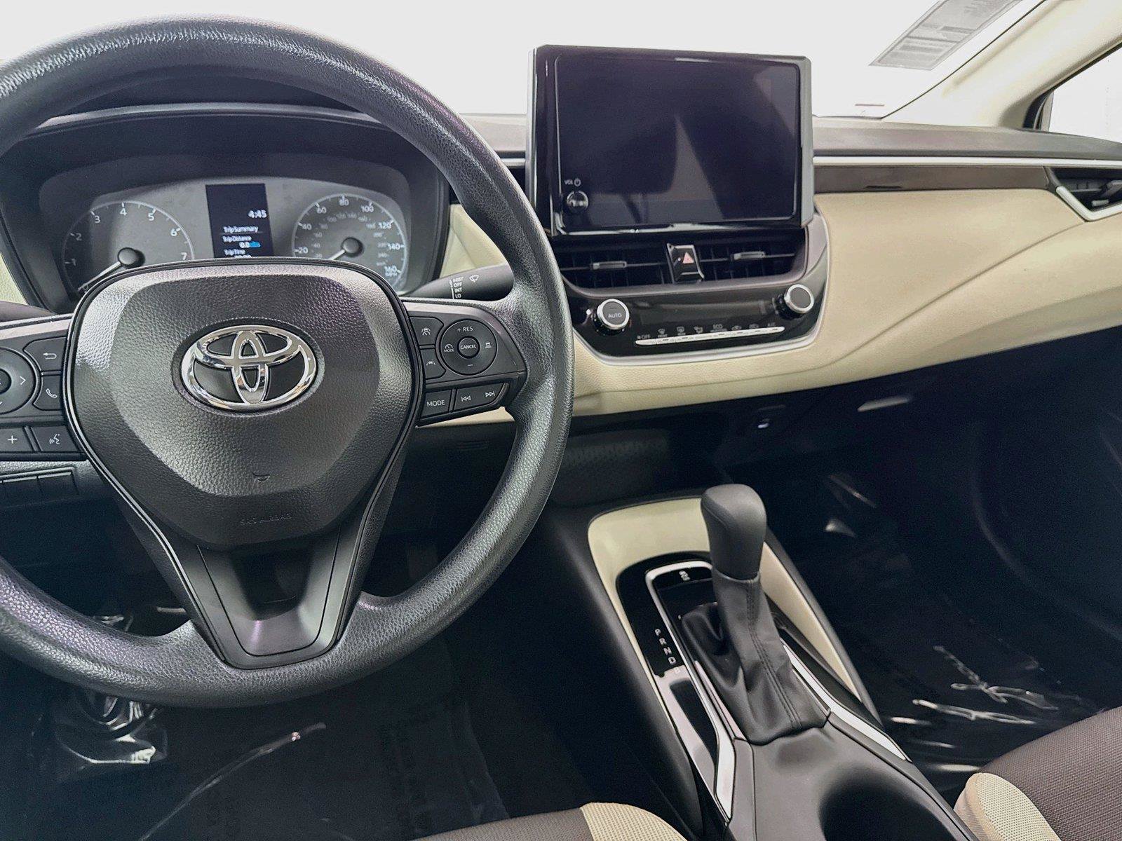Certified 2025 Toyota Corolla LE FWD image 28