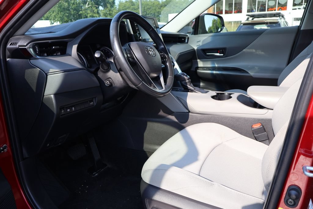 Certified 2022 Toyota Venza LE AWD/4WD image 14