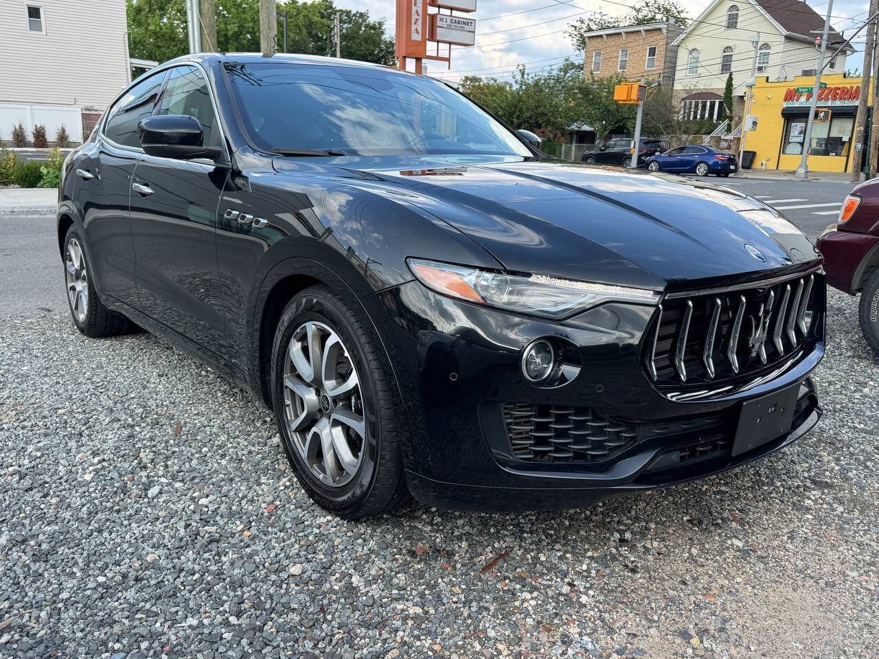 Used 2020 Maserati Levante S AWD/4WD image 3