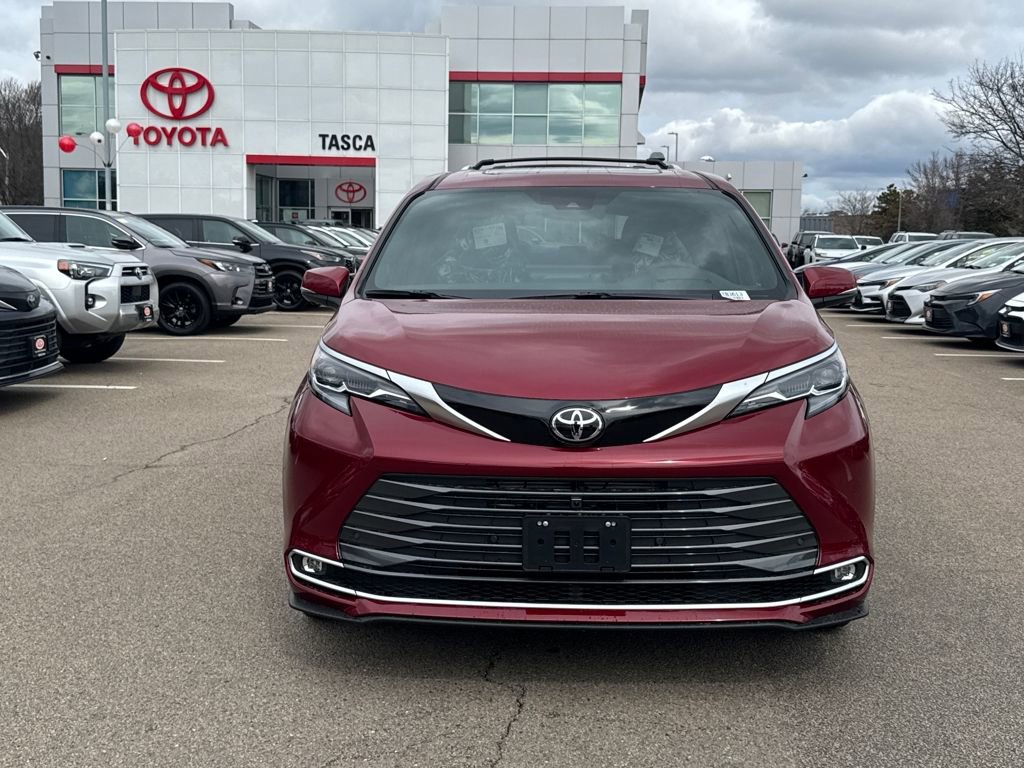 New 2026 Toyota Sienna Platinum image 2