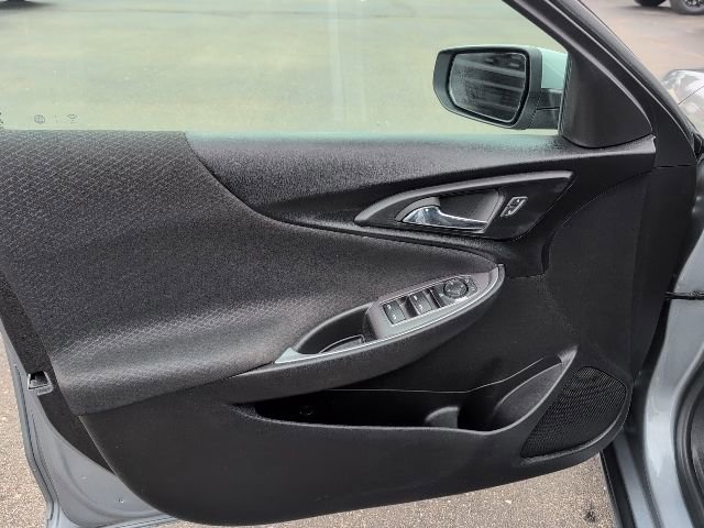 Used 2023 Chevrolet Malibu LT FWD image 16