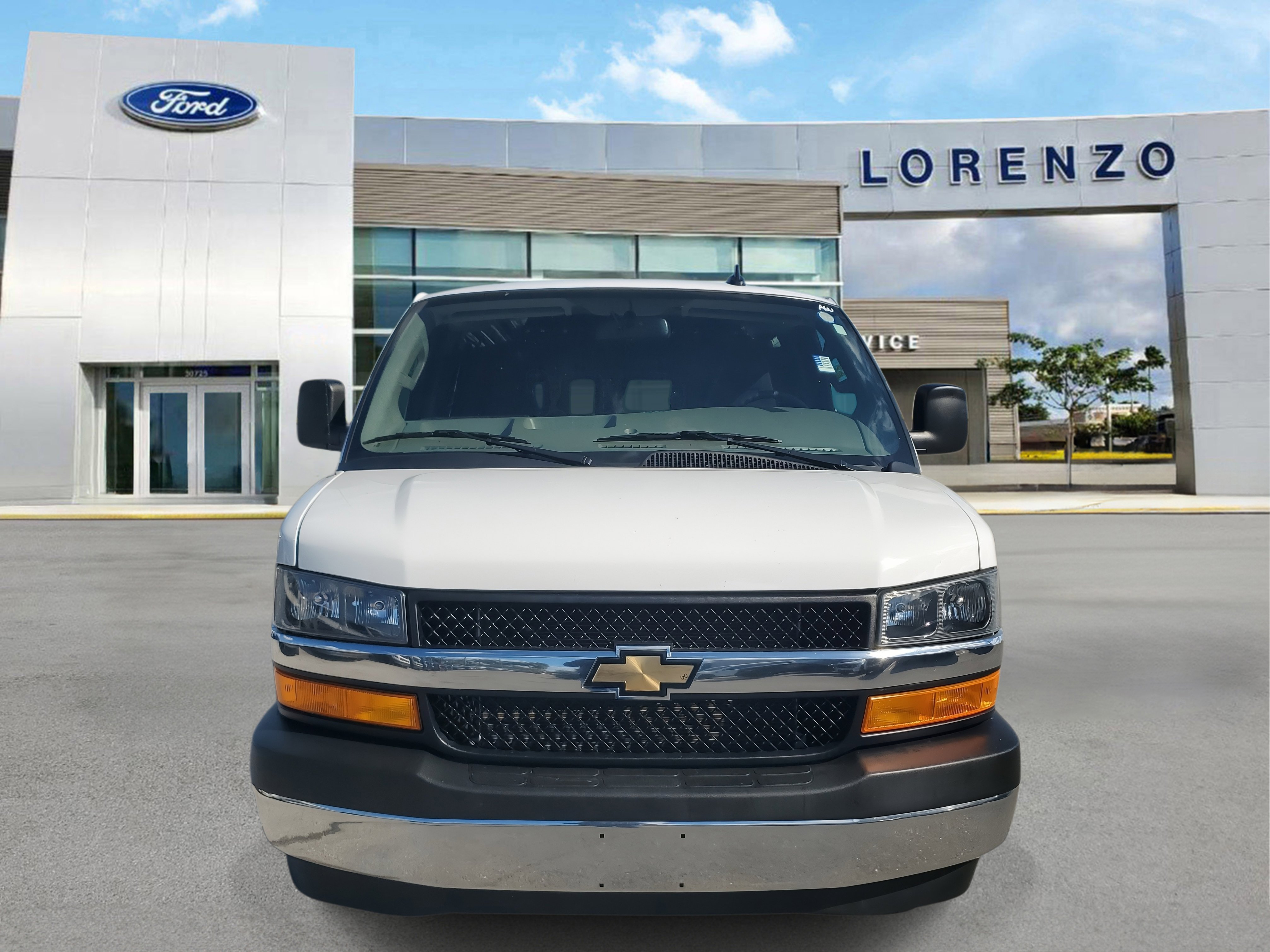 Used 2024 Chevrolet Express 2500 w/ Driver Convenience Package video 2