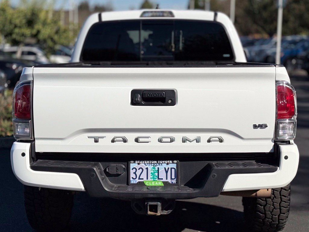 Used 2020 Toyota Tacoma TRD Off-Road w/ TRD Premium Off Road Package AWD/4WD image 4