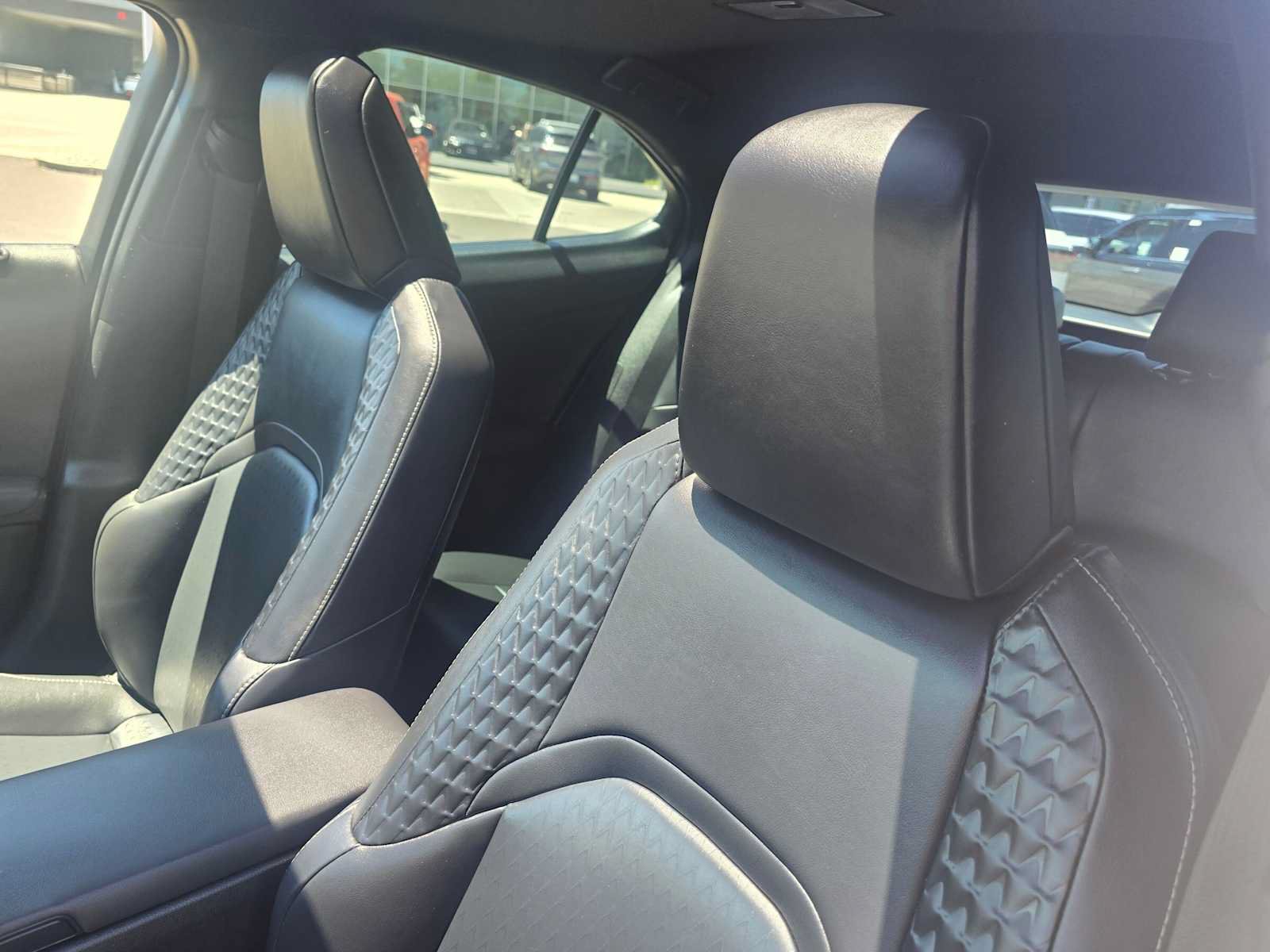 Used 2019 Lexus UX 200 FWD image 22