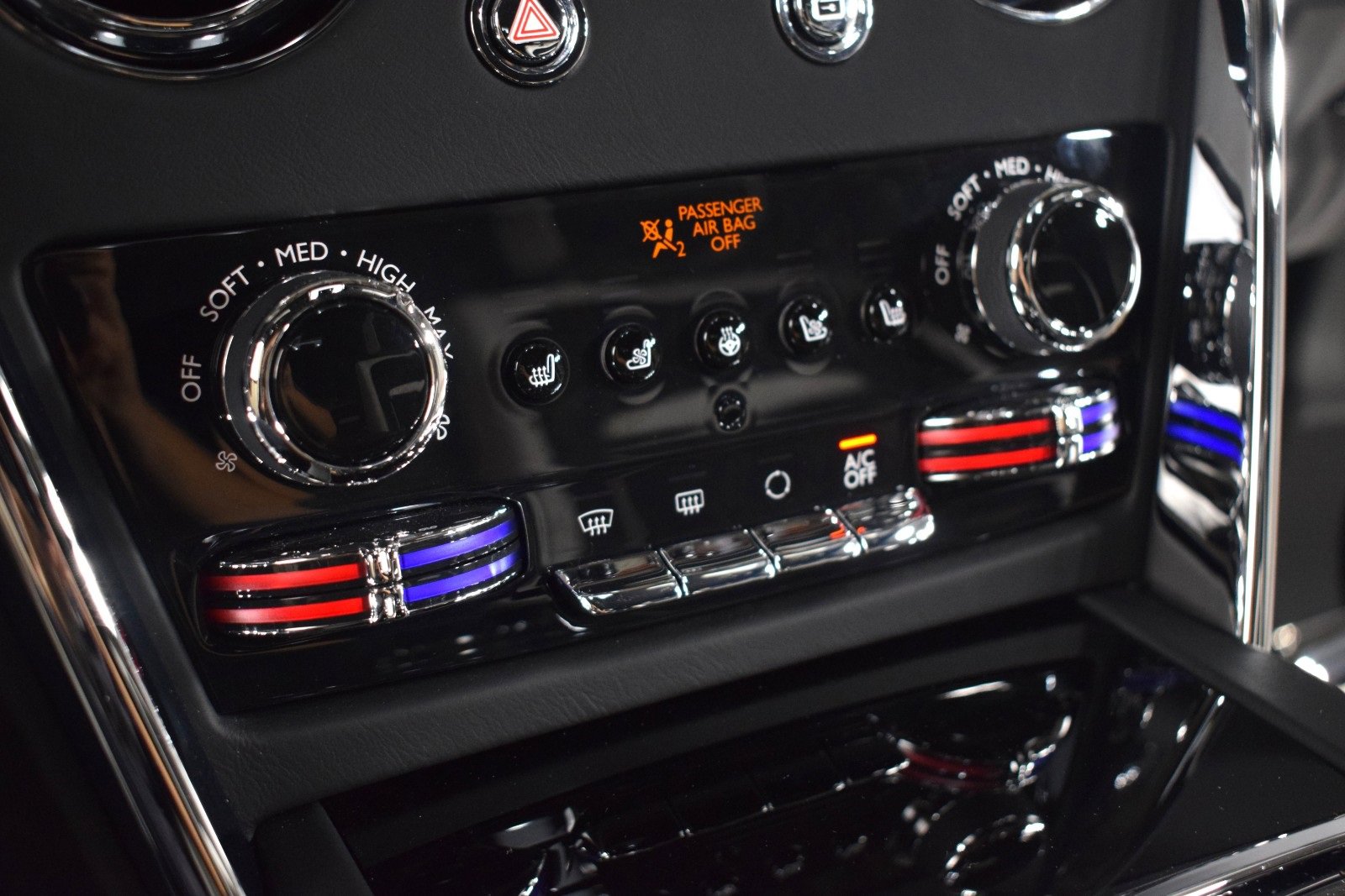 New 2026 Rolls-Royce Cullinan image 36