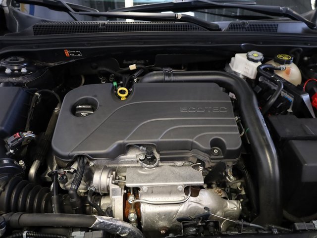 Used 2023 Chevrolet Malibu LT image 34