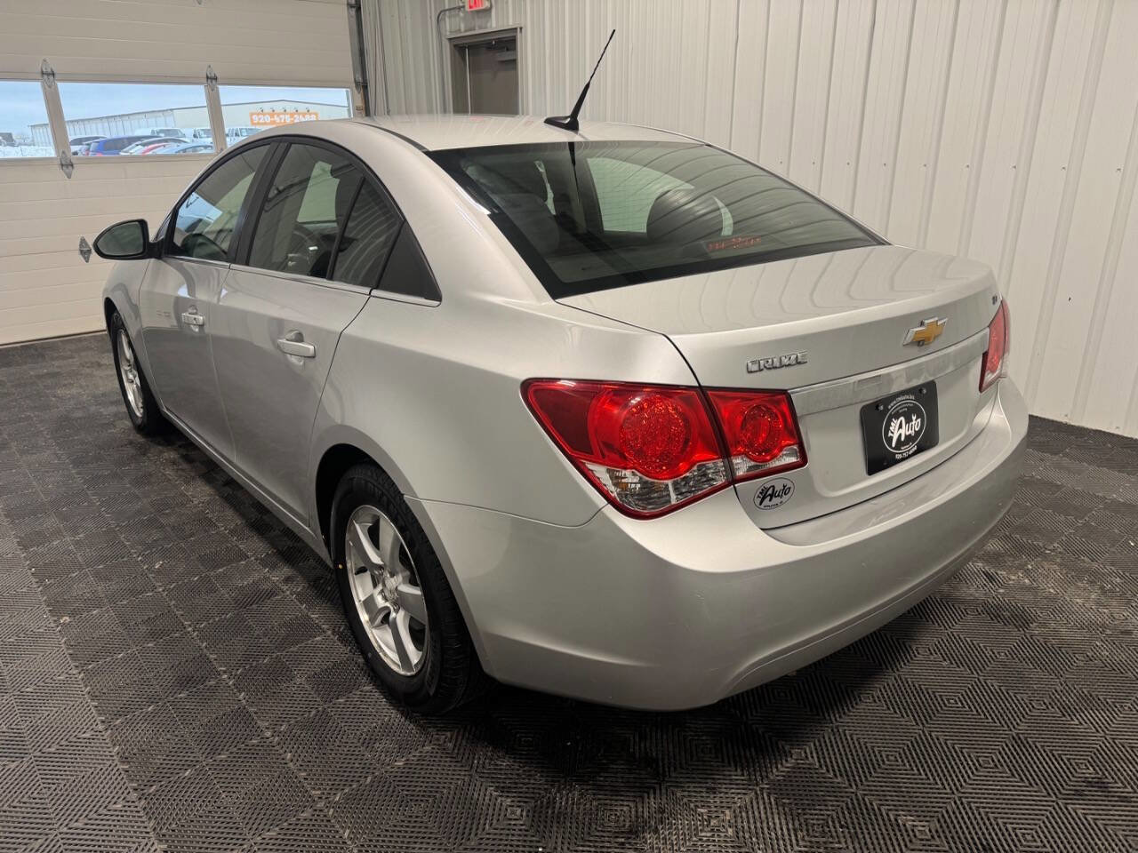 Used 2013 Chevrolet Cruze LT image 4