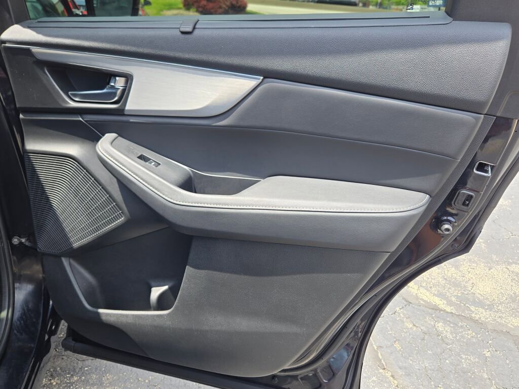 Used 2023 Acura MDX SH-AWD w/ Technology Package image 14