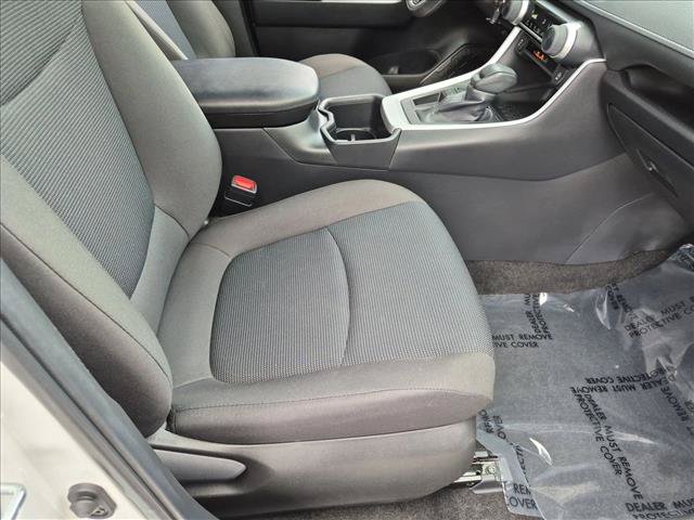 Used 2024 Toyota RAV4 LE FWD image 20