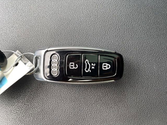 Used 2023 Audi e-tron Premium Plus AWD/4WD image 48