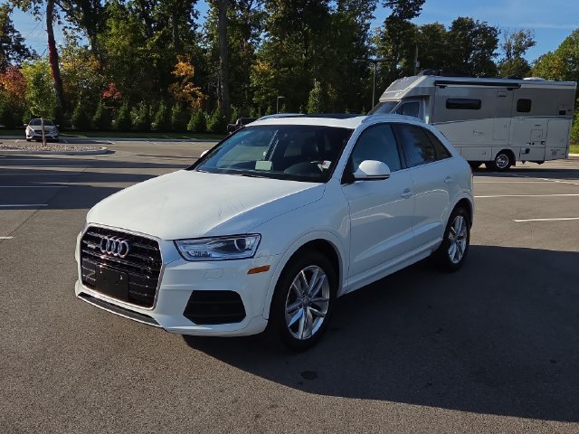 Used 2017 Audi Q3 2.0T Premium Plus w/ Premium Plus Package AWD/4WD image 7