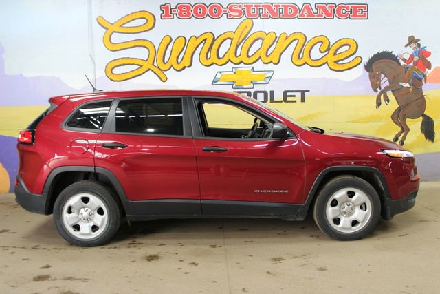 Used 2017 Jeep Cherokee Sport w/ Cold Weather Group FWD image 1