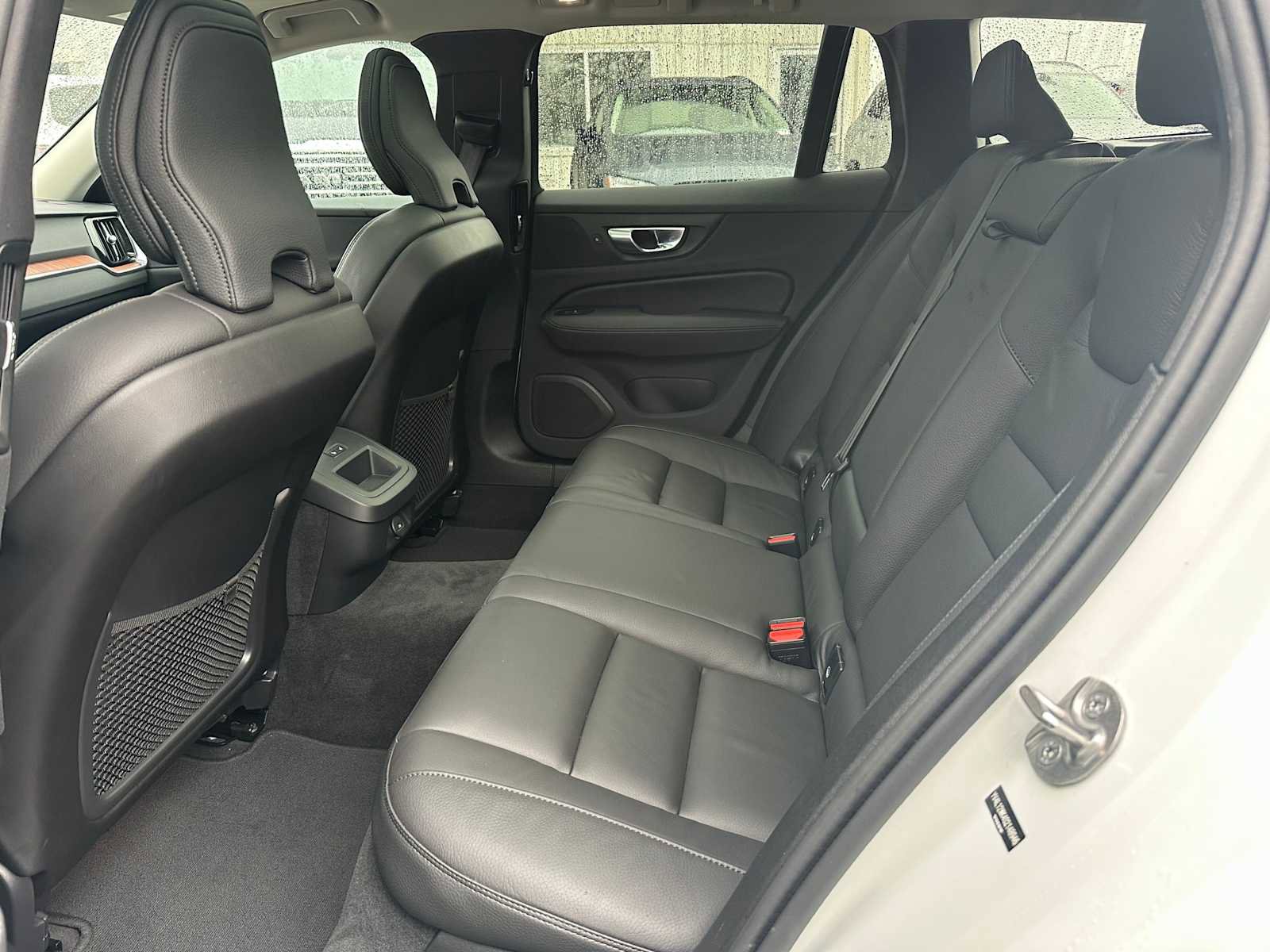 Certified 2025 Volvo V60 B5 Cross Country Plus image 15