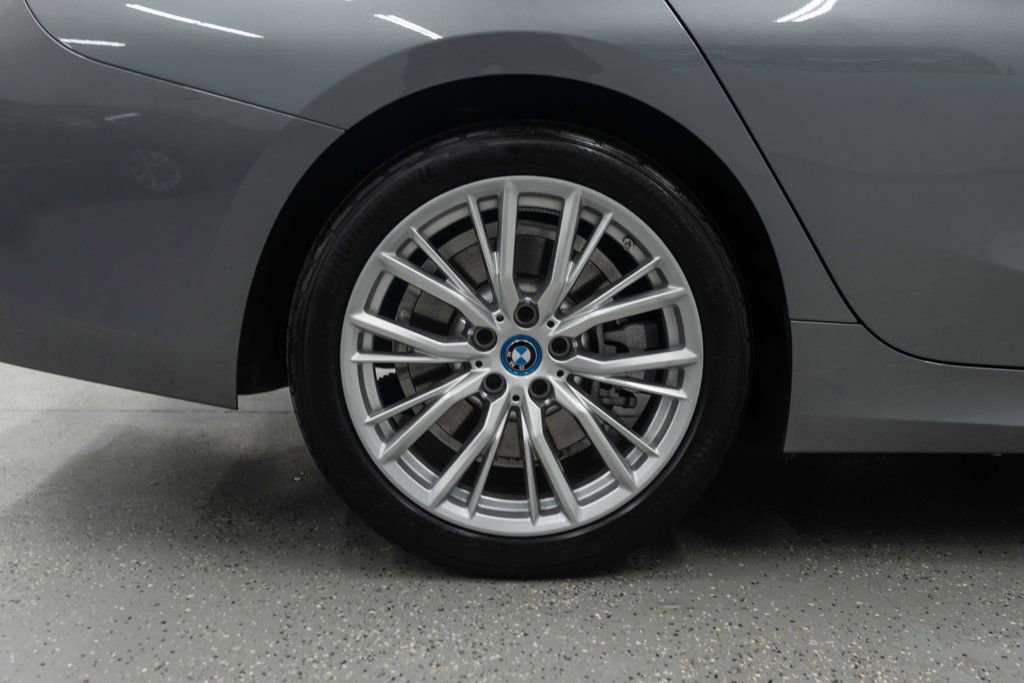 Used 2024 BMW 330e xDrive image 36