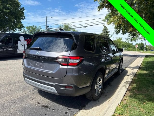 Used 2025 Honda Pilot EX-L image 7
