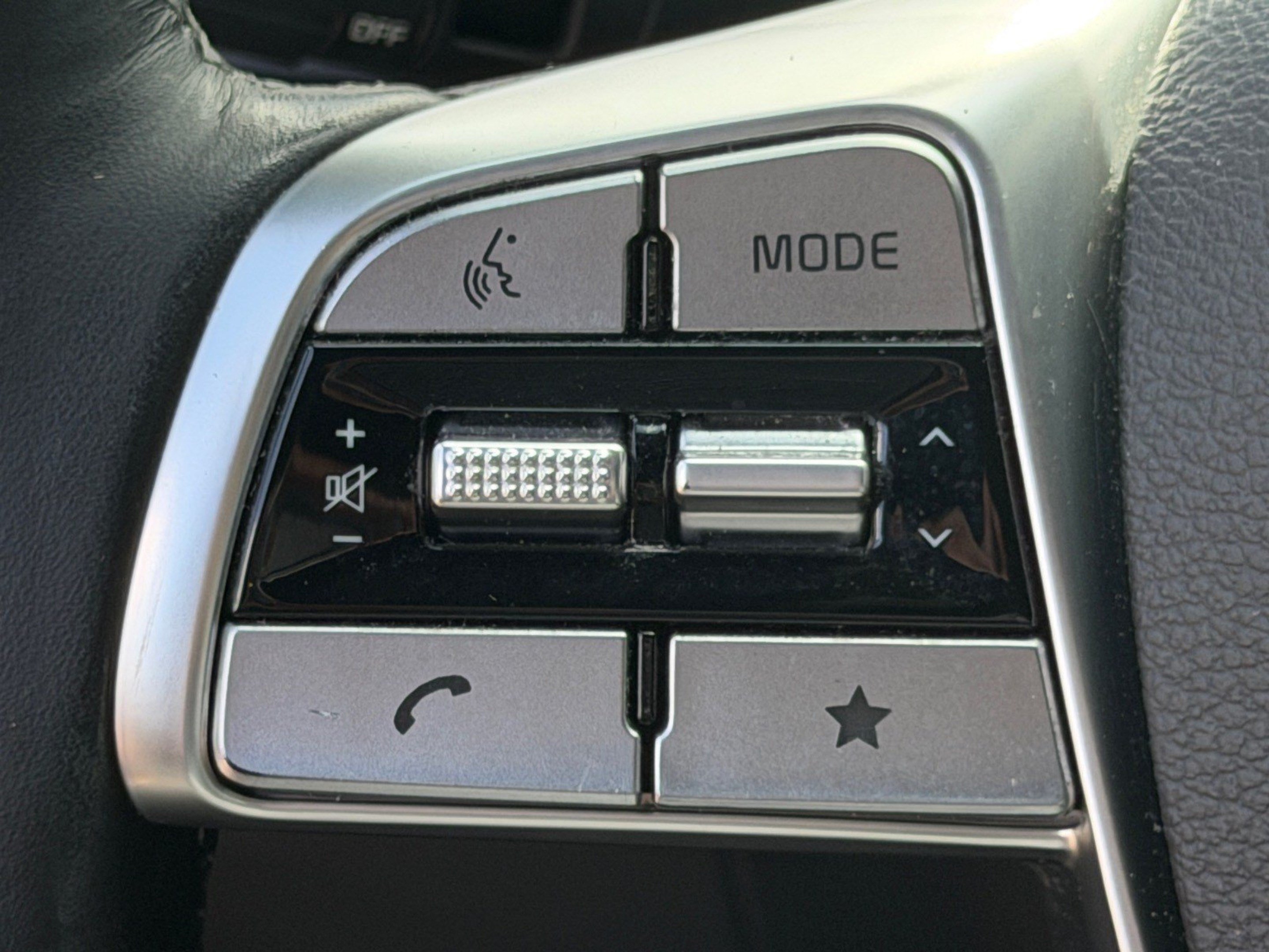 Used 2023 Kia Telluride SX X-Line AWD/4WD image 31