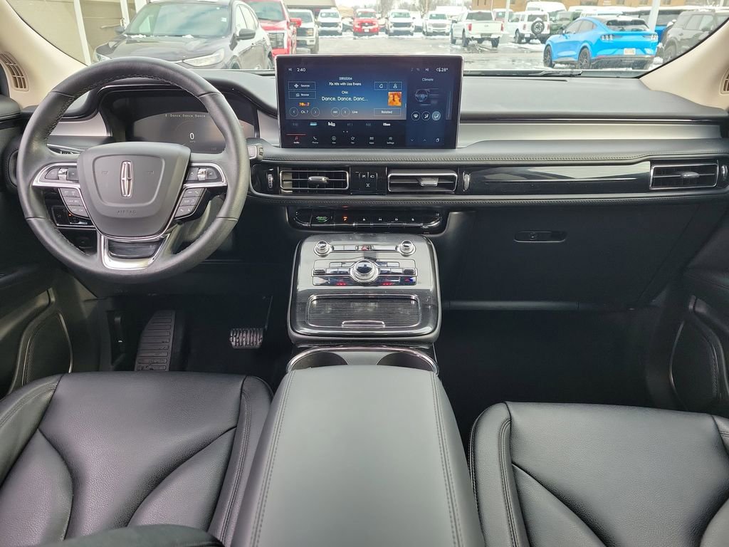 Certified 2023 Lincoln Nautilus AWD w/ Premium Package image 11