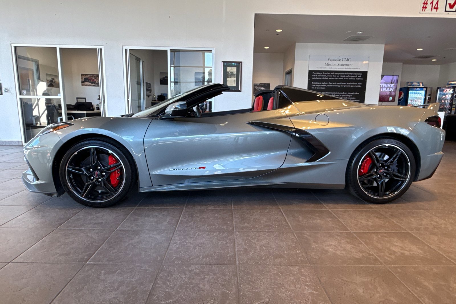 Used 2024 Chevrolet Corvette Stingray Preferred Conv w/ Z51 Performance Package image 7