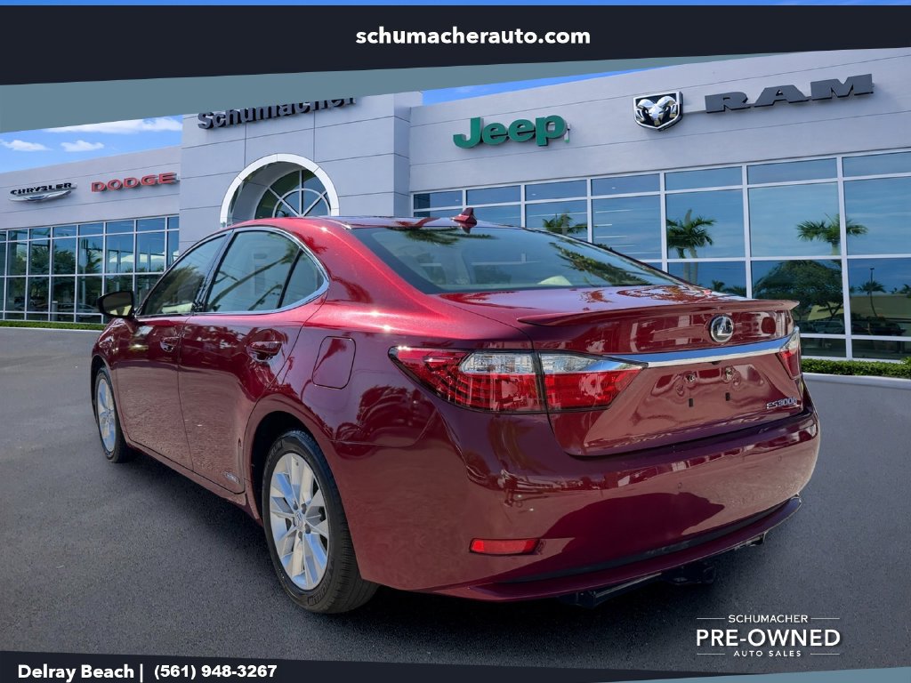 Used 2014 Lexus ES 300h w/ Premium Package w/Bamboo Trim FWD image 5
