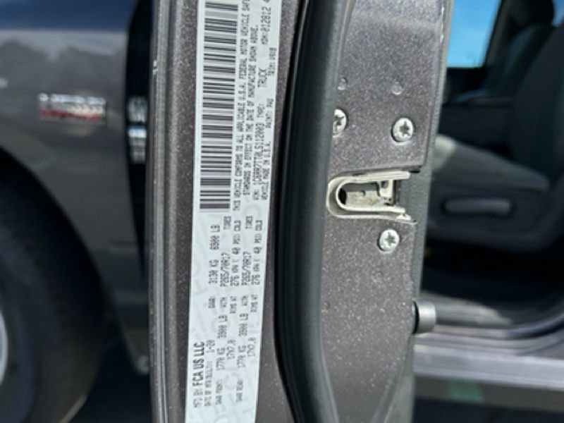 Used 2020 RAM 1500 Classic SLT image 7