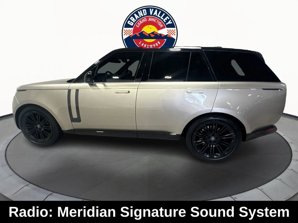 Used 2023 Land Rover Range Rover First Edition image 9