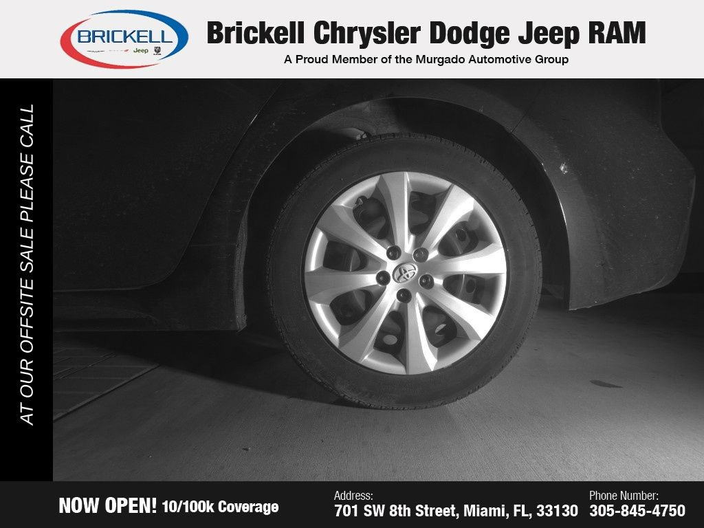 Used 2020 Toyota Corolla LE image 16