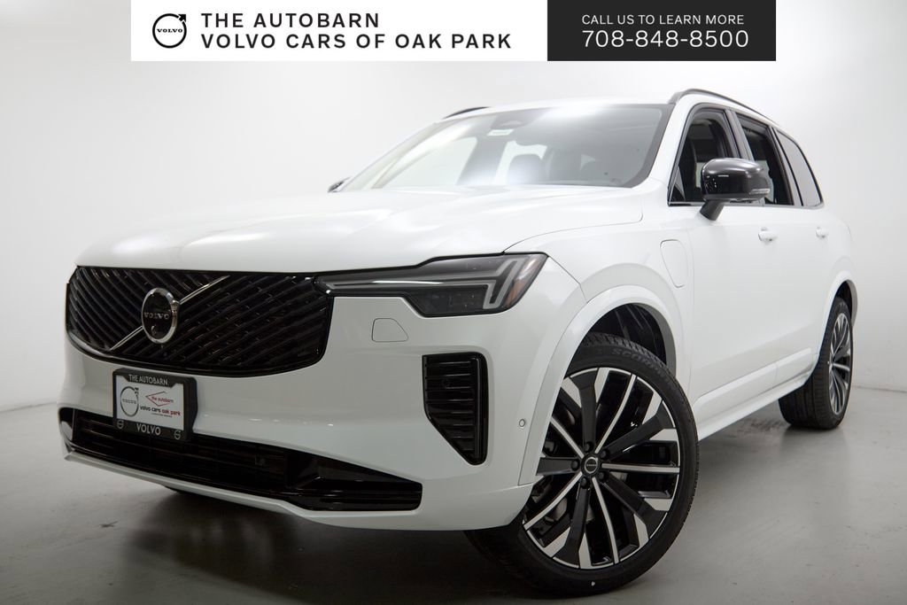 New 2026 Volvo XC90 T8 Ultra w/ Protection Package