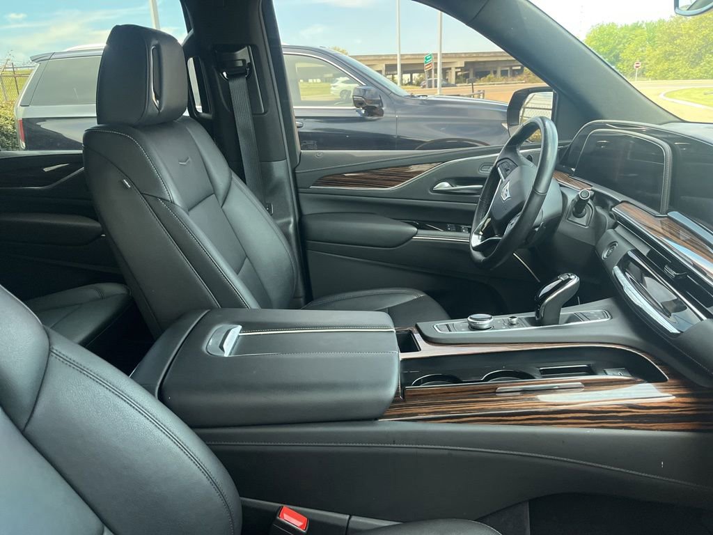 Certified 2024 Cadillac Escalade ESV Luxury image 6