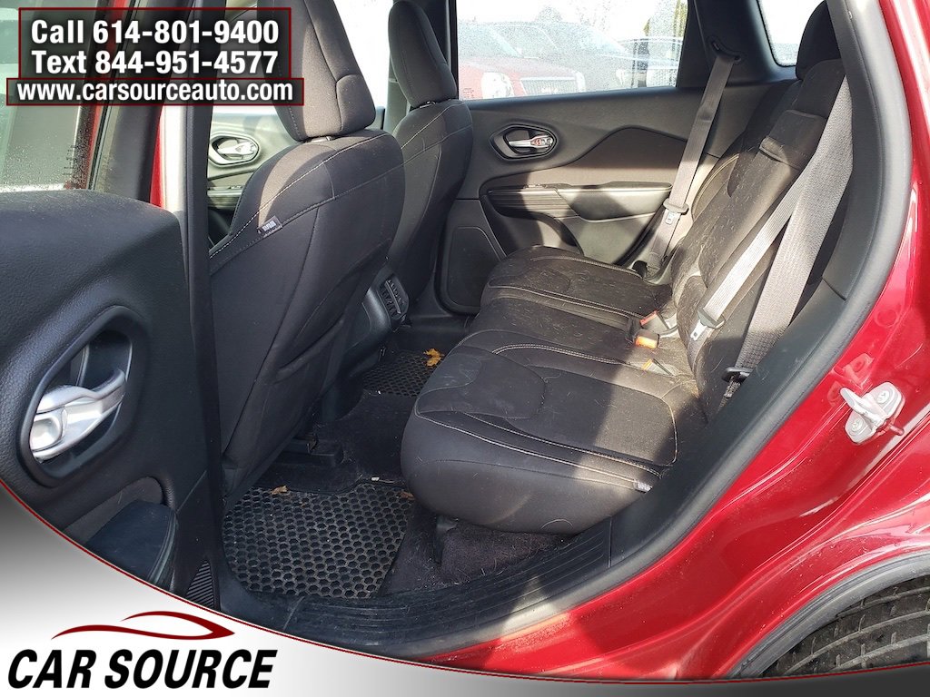 Used 2016 Jeep Cherokee Latitude w/ Cold Weather Group image 26