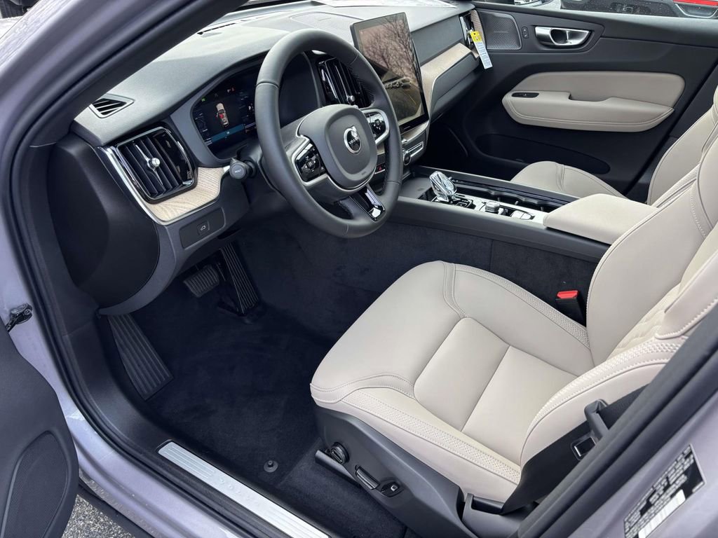 New 2026 Volvo XC60 B5 Plus w/ Protection Package Premier image 23
