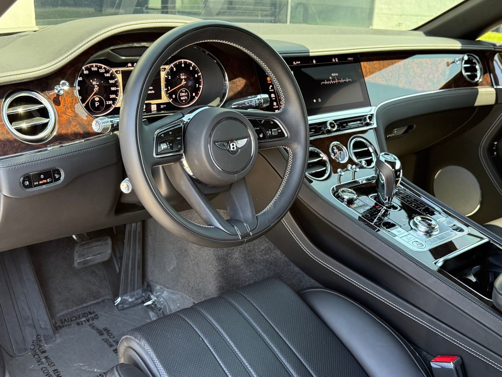 Used 2021 Bentley Continental GT AWD/4WD image 28