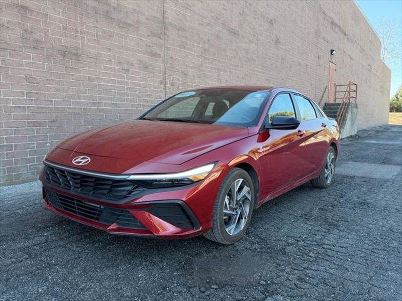 New 2025 Hyundai Elantra Sport FWD image 1