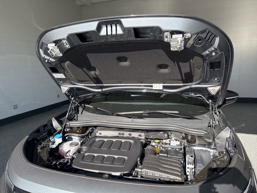 New 2026 Volkswagen Tiguan SE R-Line AWD/4WD image 29