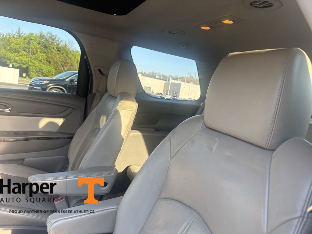 Used 2015 GMC Acadia SLT image 9