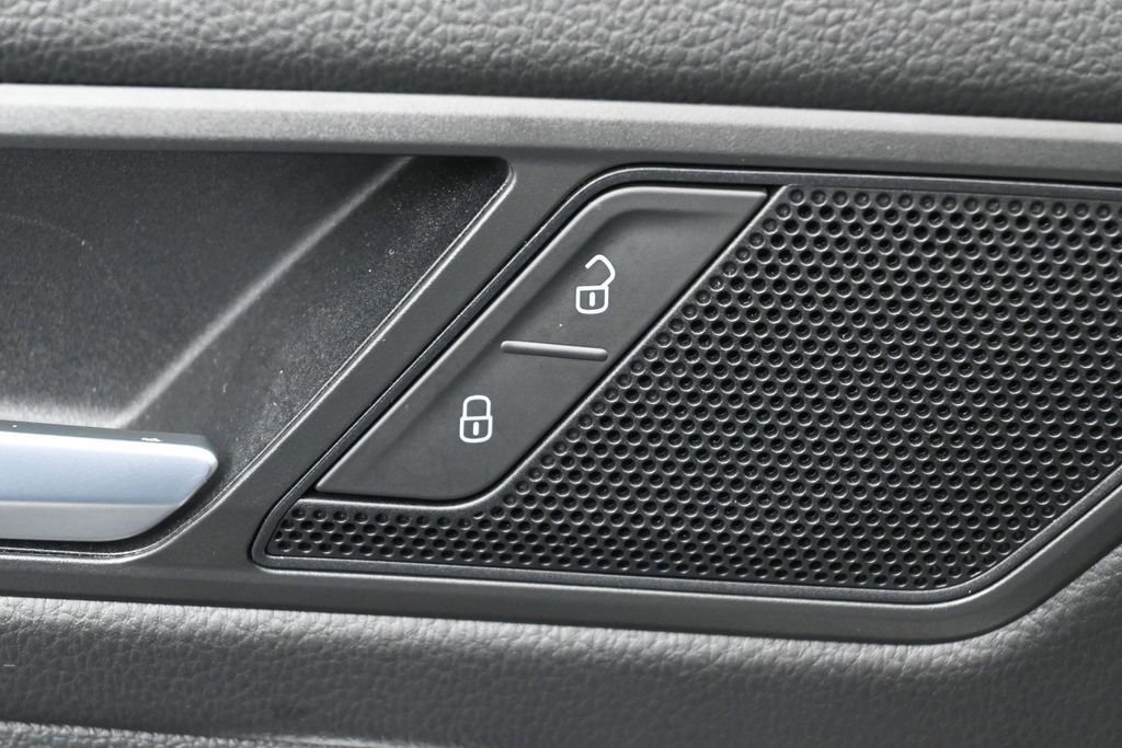 Used 2024 Volkswagen Tiguan S FWD image 13