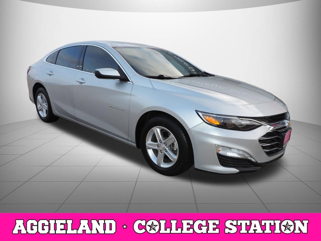 Used 2022 Chevrolet Malibu LT image 3