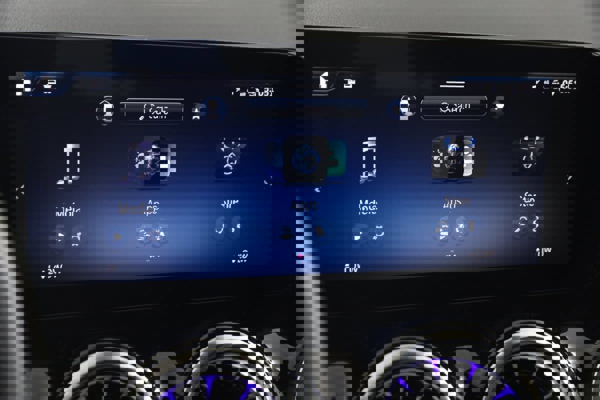 Used 2024 Mercedes-Benz GLA 35 AMG 4MATIC image 39