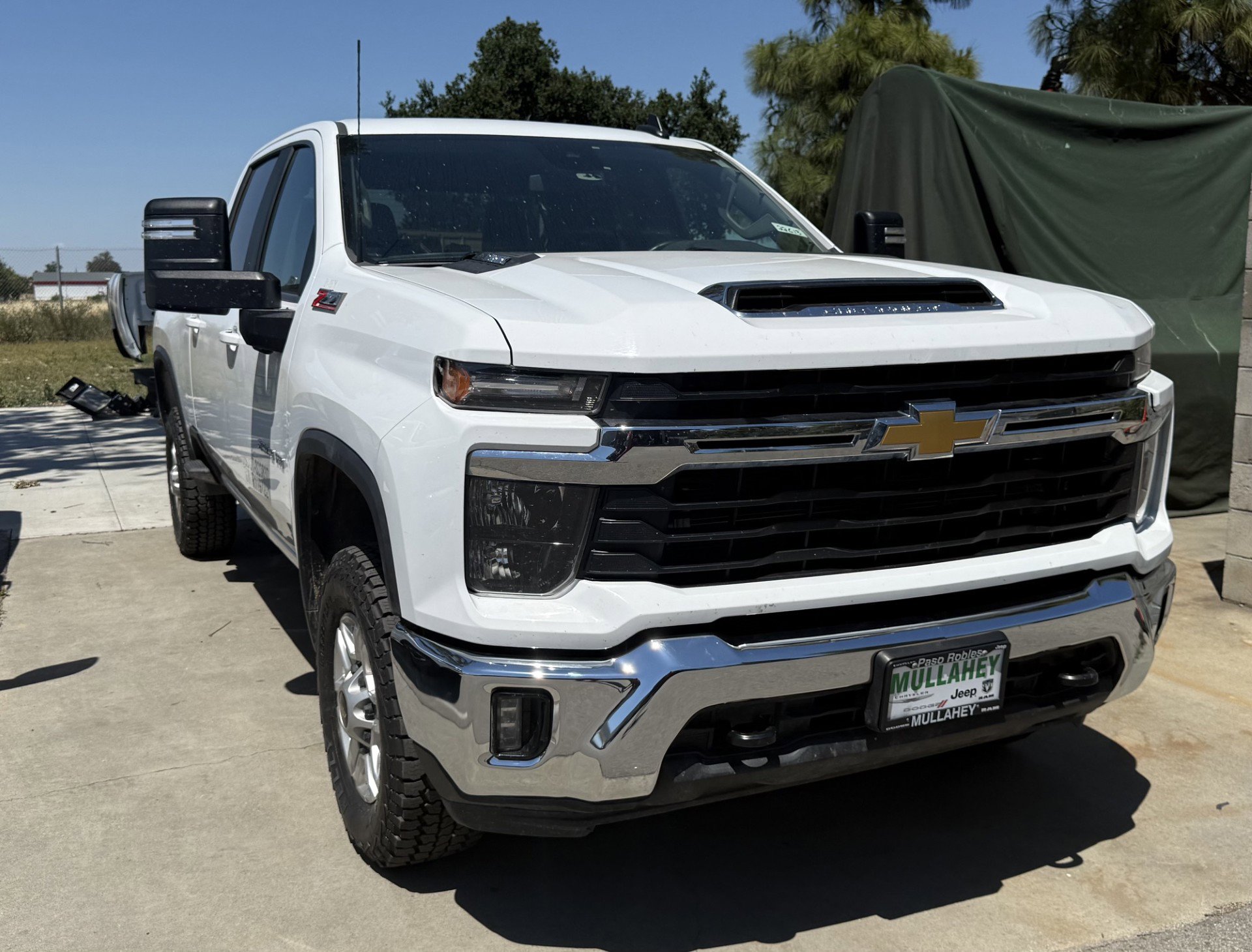 Used 2024 Chevrolet Silverado 2500 LT w/ Convenience Package AWD/4WD image 1